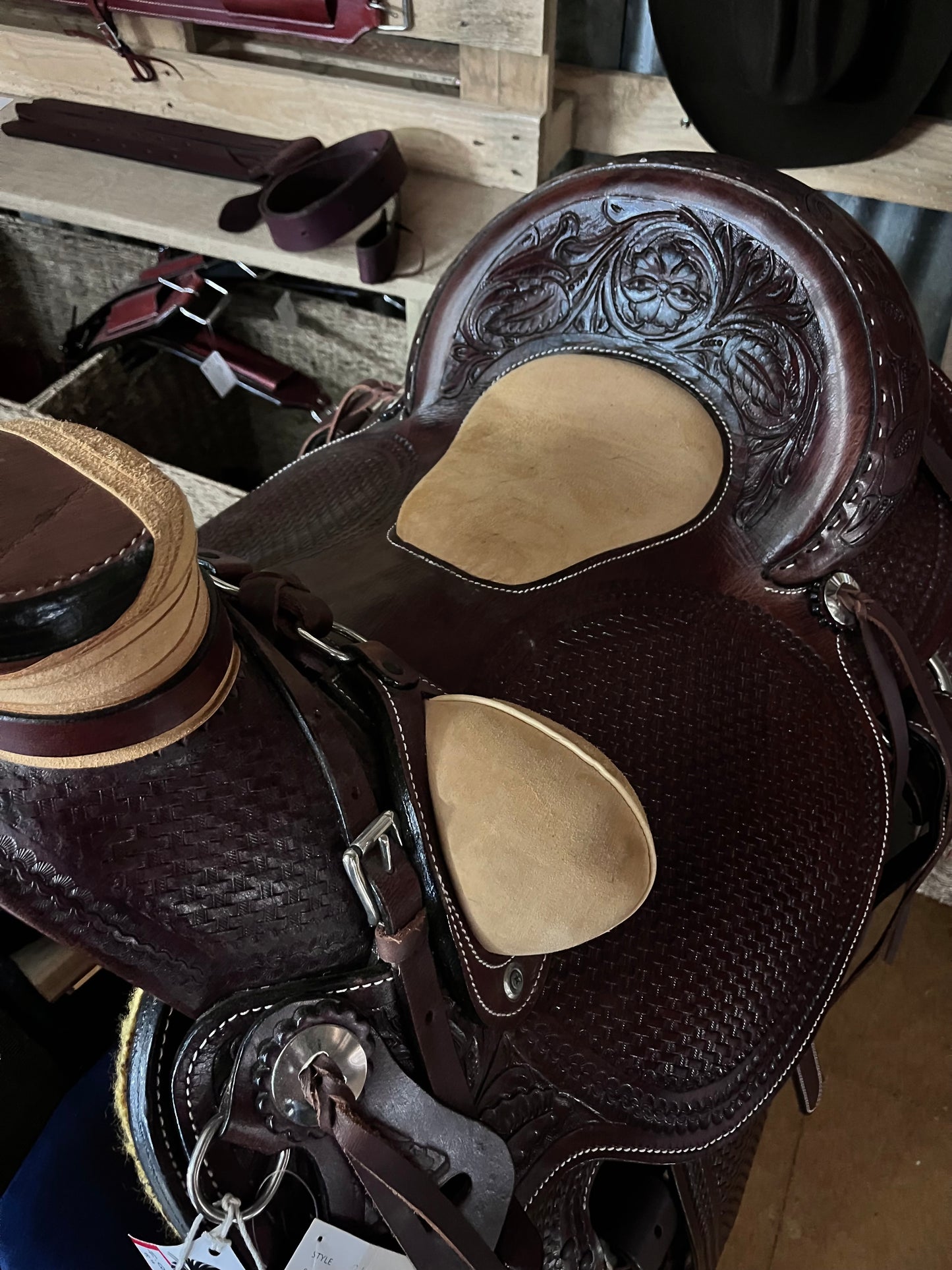 Wade Saddle -Tan/Brown