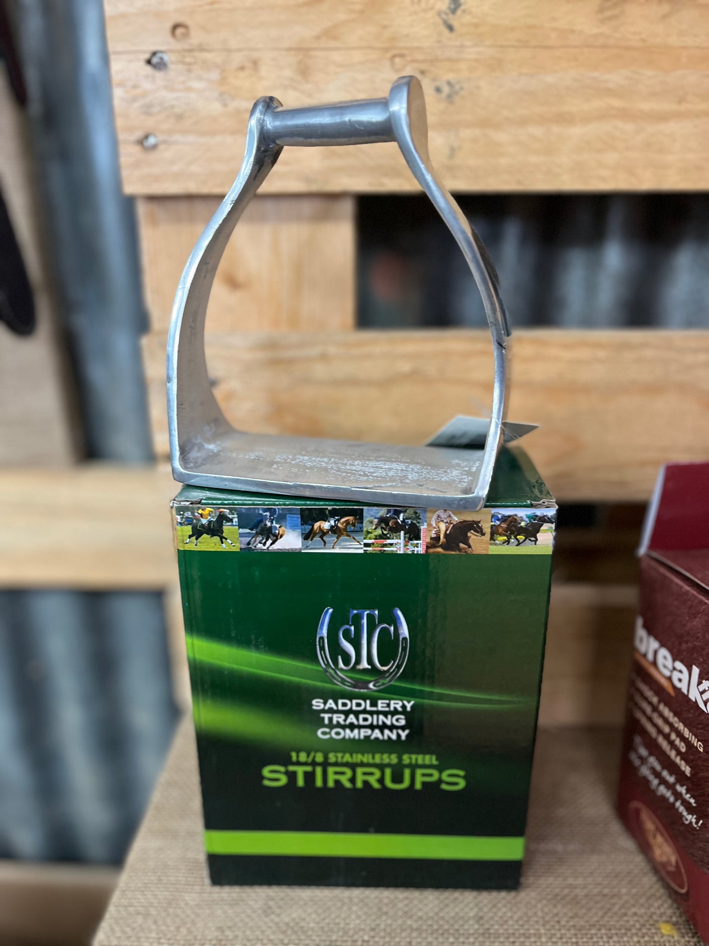 Wide Twisted Stockman Stirrups - Aluminium