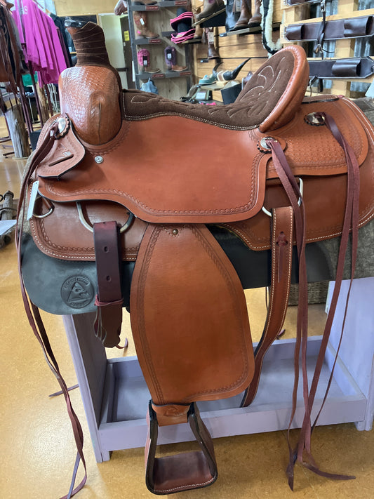 Roping Saddle