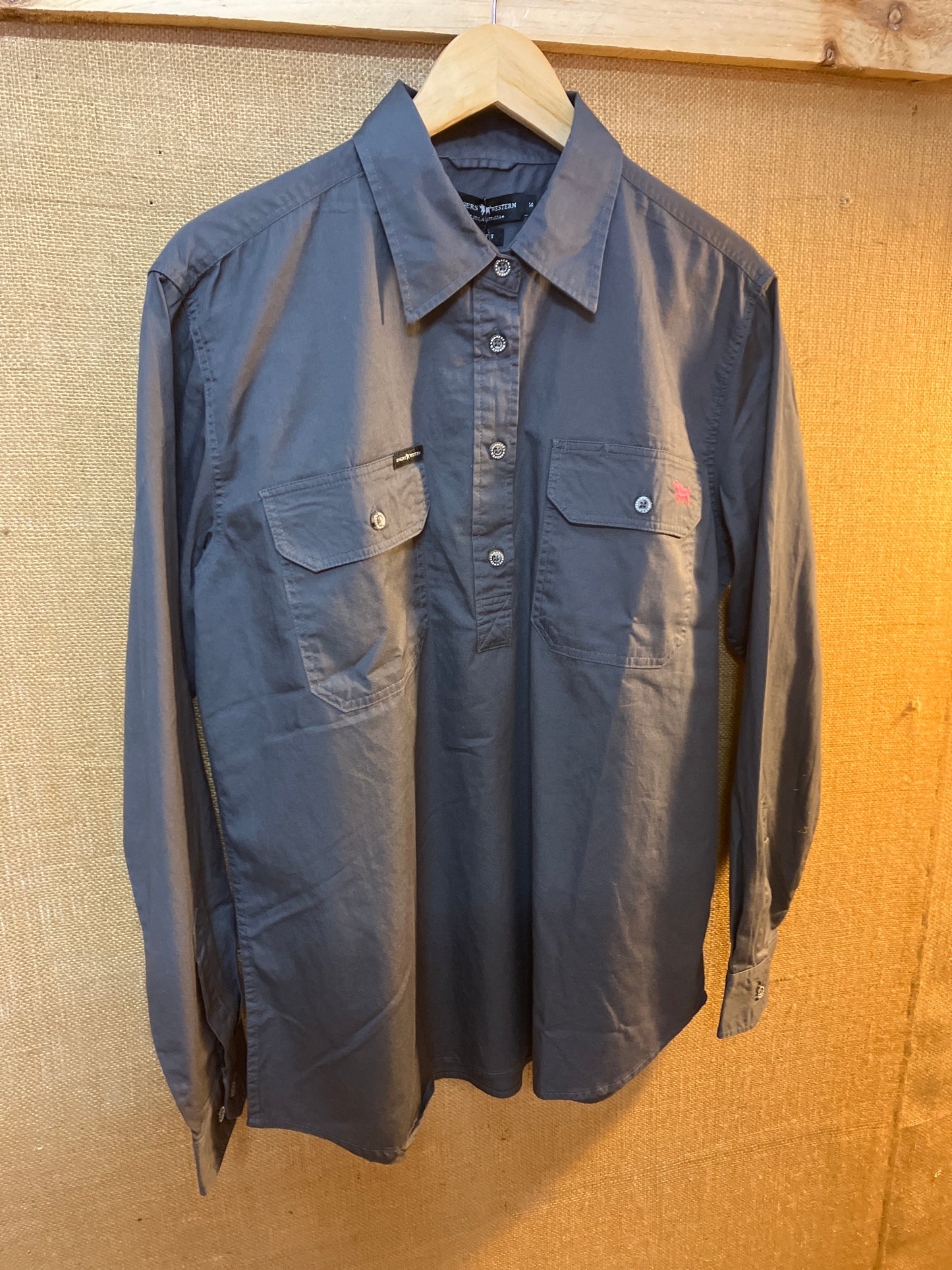 Jillaroo half button