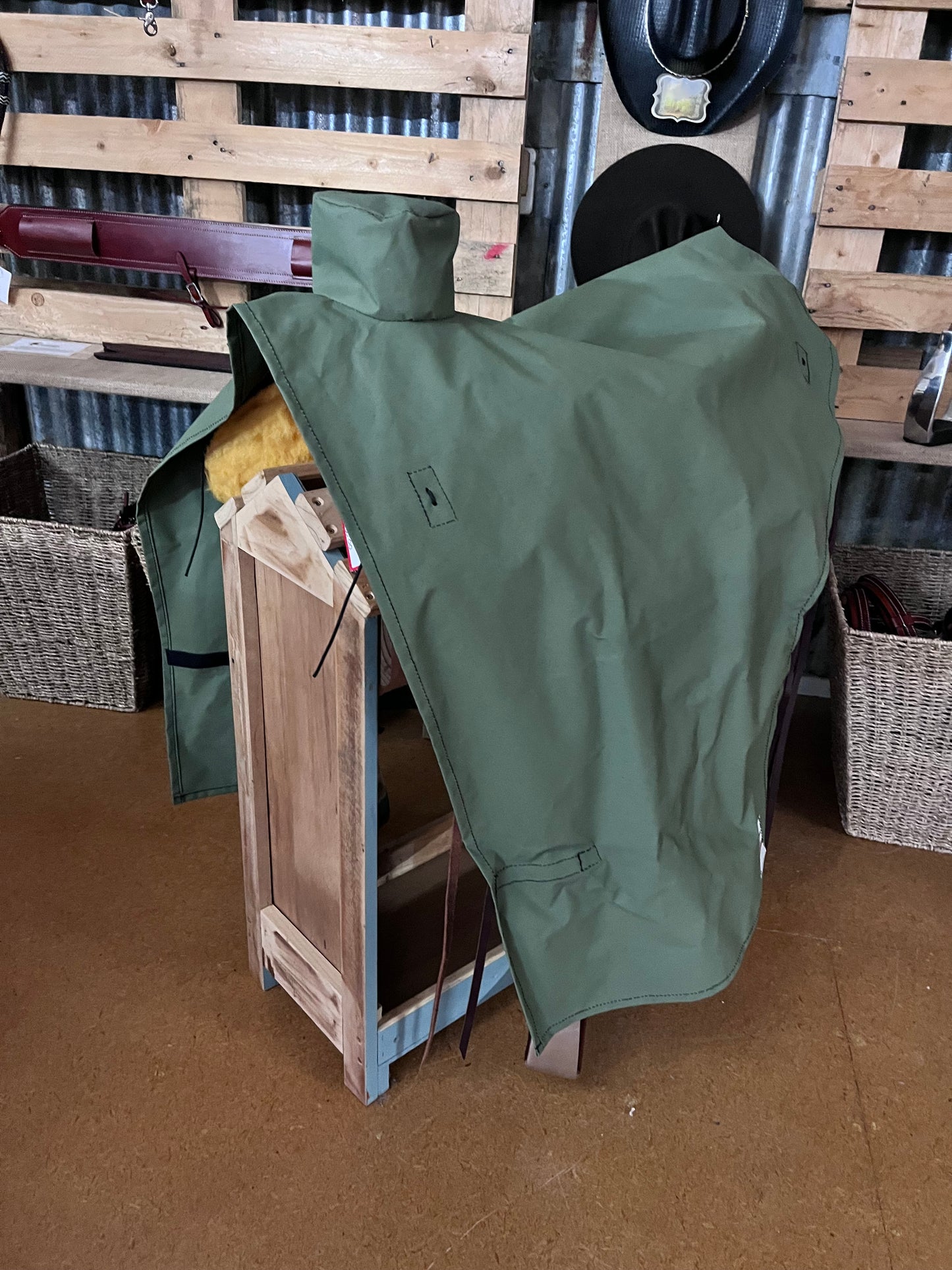Saddle Rain Cover - Western