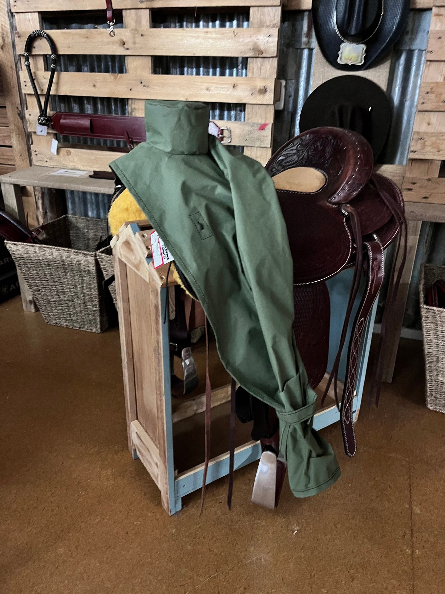 Saddle Rain Cover - Western